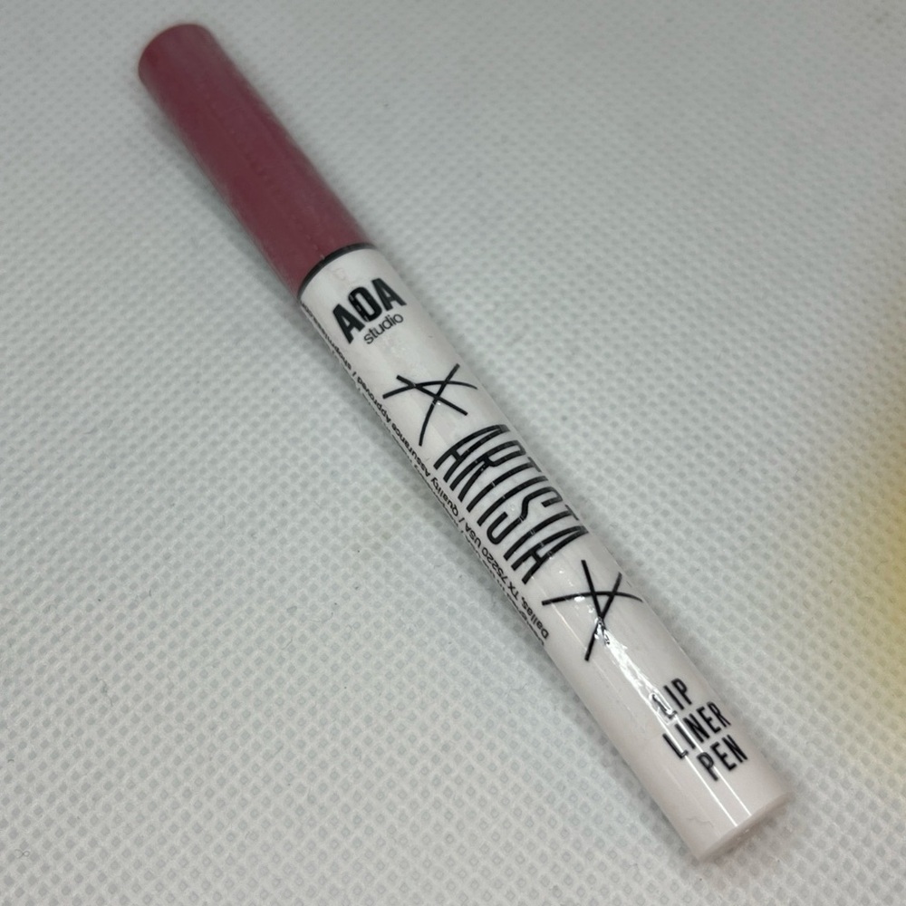 AOA Studio Arista Lip Liner Pen Eggplant